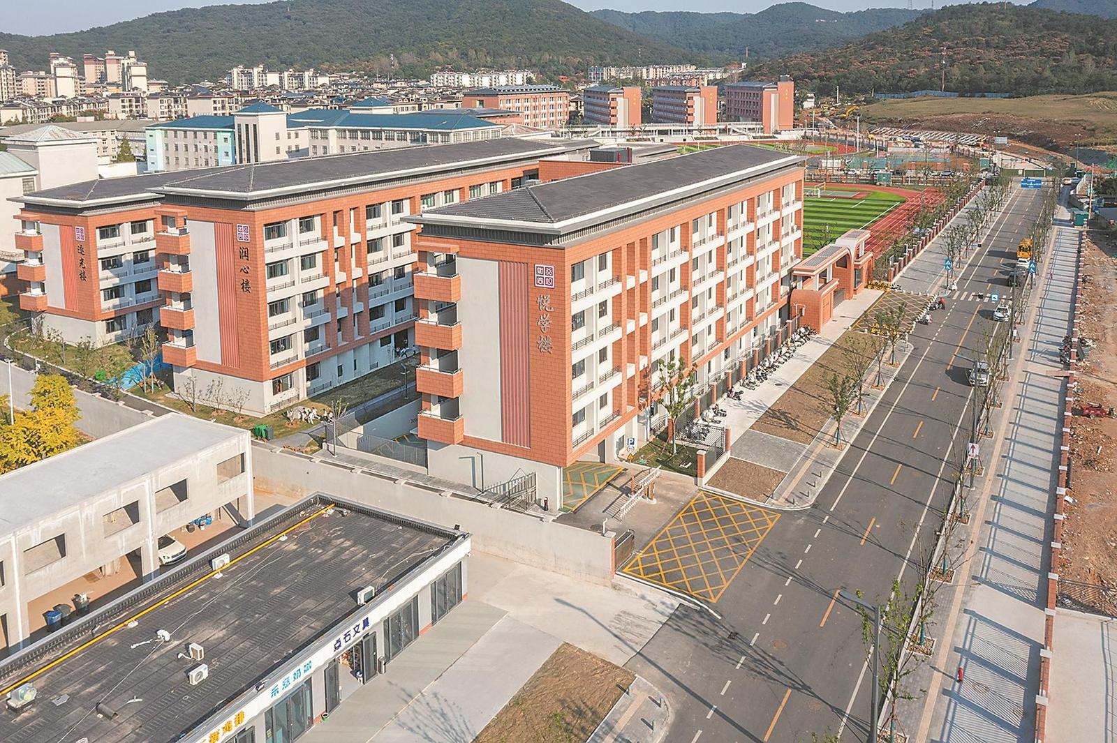 襄城区营盘麒麟片区新建的配套支路建成使用