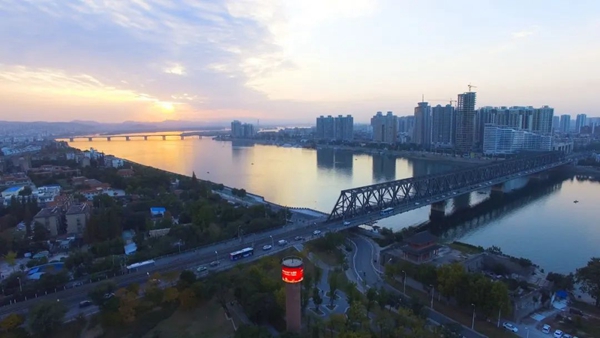 华7.jpg