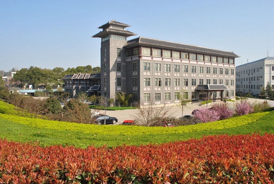 湖北文理学院.jpg