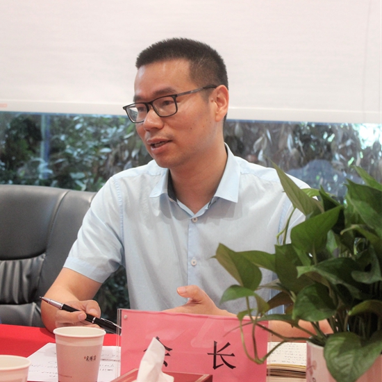 黄会长1.jpg