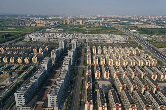 邓城大道和八大市场.jpg