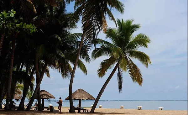 0916112176cda2dc149057.jpg 6005.jpg